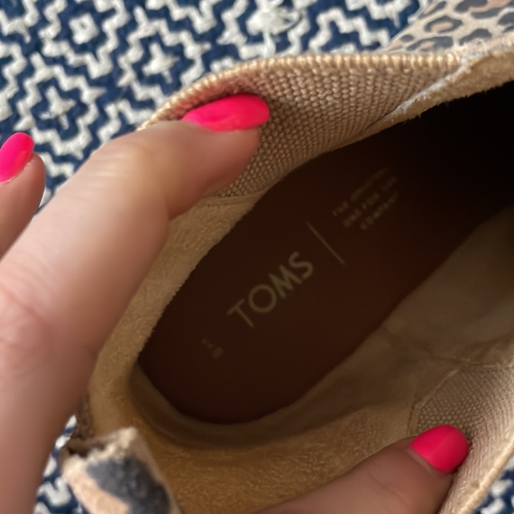 Toms - Picture 5 of 5